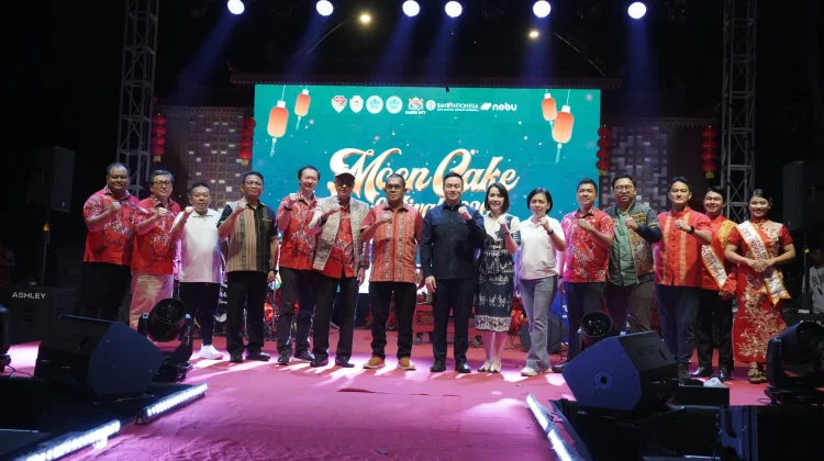Festival Moon Cake Perkuat Kebersamaan Masyarakat NTT