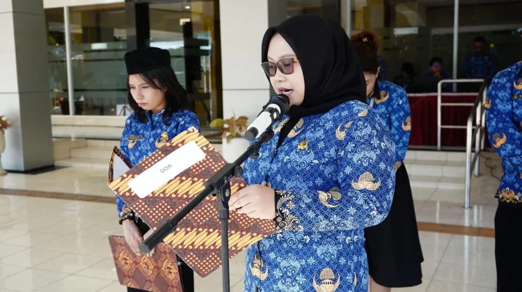Pancasil Pemersatu Bangsa Indonesia Berdaulat Adil Makmur