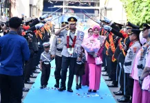Tradisi Pedang Pora Sambut Brigjen Pol Faizal Sebagai Wakapolda NTT