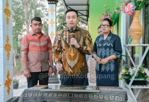 Wali Kota Kupang Meresmikan Penggunaan Rumah Pastori Jemaat