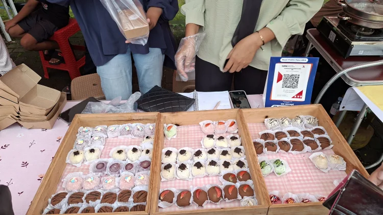 Keramaian Bazar UMKM Kampoeng Ramadhan 2026 saat Menjelang Berbuka