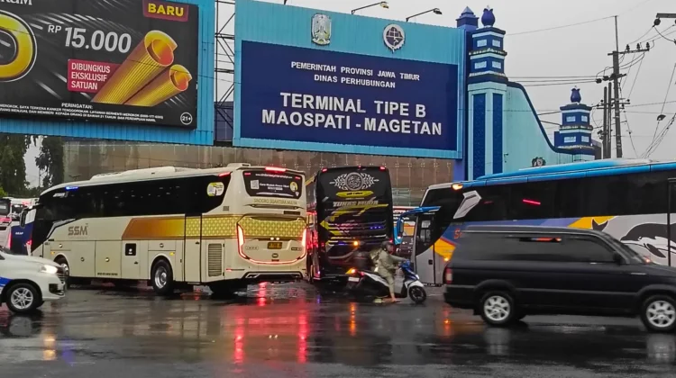 Arus Balik H+5 di Terminal Maospati Mulai Melandai, Aktivitas Penumpang Masih Ramai