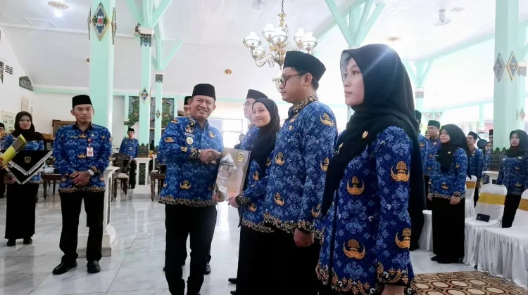 93 PNS di Kabupaten Madiun Terima SK Pengangkatan
