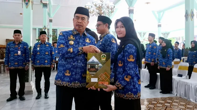 93 PNS di Kabupaten Madiun Terima SK Pengangkatan