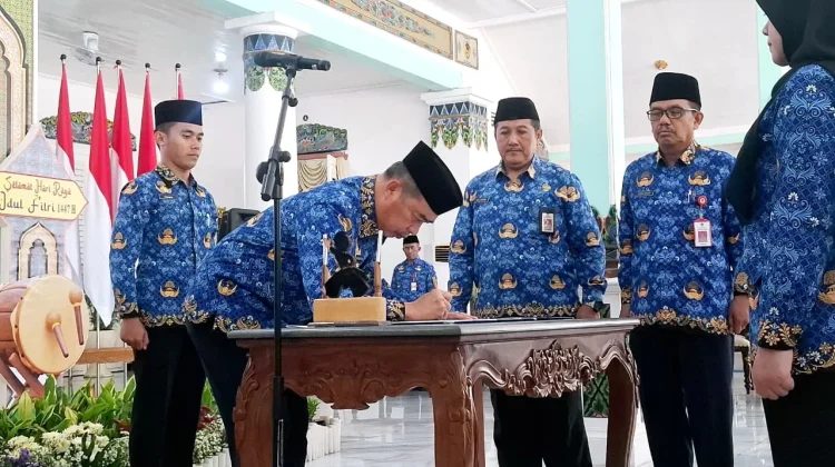93 PNS di Kabupaten Madiun Terima SK Pengangkatan