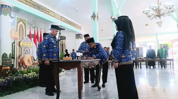 93 PNS di Kabupaten Madiun Terima SK Pengangkatan