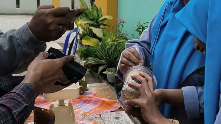ABSULE, Siswa MTsN 12 Madiun Sukses Olah Makanan Sisa MBG Jadi Abon sukun lele