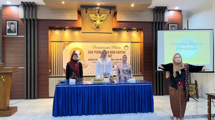 Ketua DWP RRI Madiun Hadiri Pertemuan Pleno dan Peringatan Hari Kartini ke 147