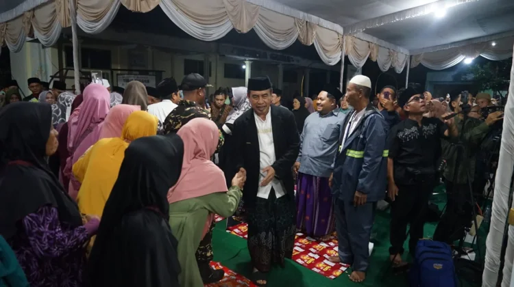 Pererat Silaturahmi, Warga Sluru Sambirejo Jiwan Gelar  Pengajian
