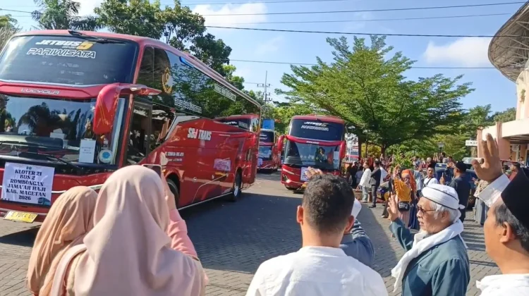 539 Jemaah Haji Magetan Berangkat ke Tanah Suci, Dilepas dari GOR Ki Mageti