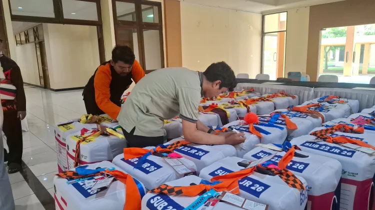 Ratusan Koper Jemaah Haji Kota Madiun Dikumpulkan di Wisma Haji