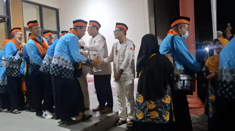 Ratusan Jemaah Haji Kota Madiun tahun 2026 Berangkat ke Tanah Suci