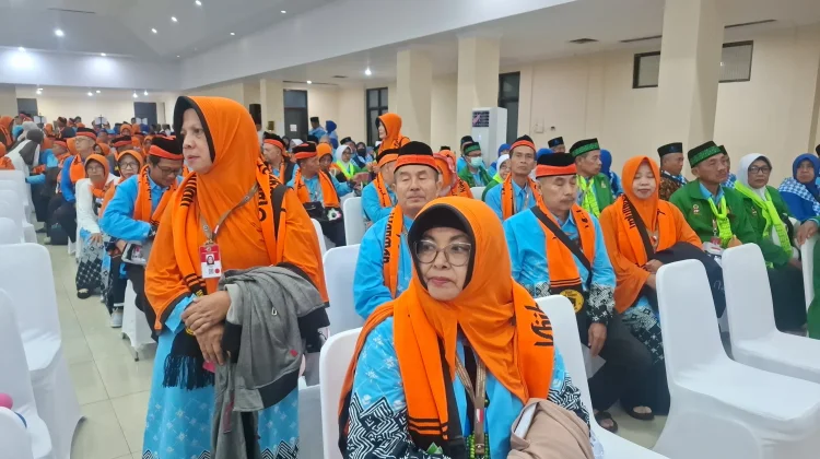 Ratusan Jemaah Haji Kota Madiun tahun 2026 Berangkat ke Tanah Suci