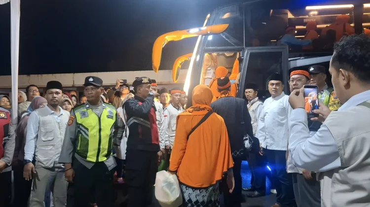 Ratusan Jemaah Haji Kota Madiun tahun 2026 Berangkat ke Tanah Suci