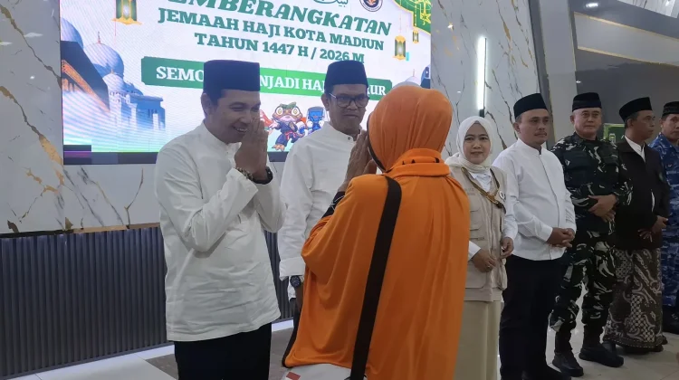 Plt Wali Kota Madiun Lepas Lima Bus Jemaah Haji ke Embarkasi Surabaya