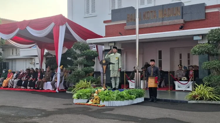 Baju Adat Warnai Upacara Hardiknas 2026 di Kota Madiun
