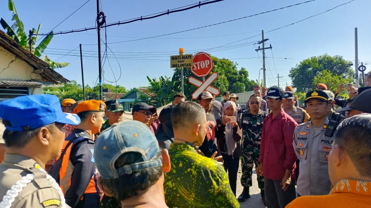 Ditolak Warga, KAI Batal Tutup Perlintasan Tanpa Palang Pintu di Magetan