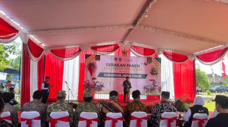 Gubernur Jawa Timur Hadiri Gerakan Panen dan Percepatan Tanam Padi di Kab. Madiun