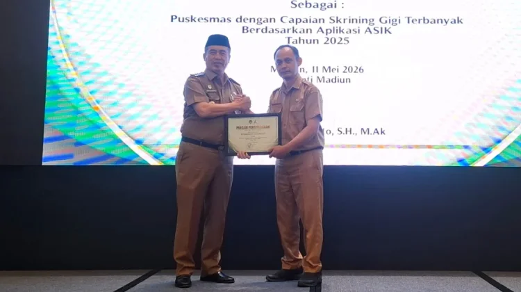 Pemkab Madiun Berikan Penghargaan kepada Puskesmas Berprestasi