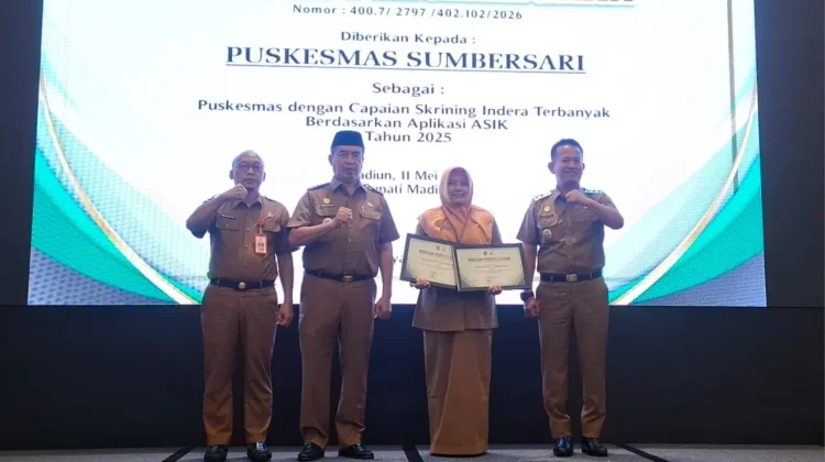 Pemkab Madiun Berikan Penghargaan kepada Puskesmas Berprestasi