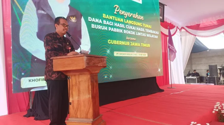 Ratusan Buruh Pabrik Rokok di Kabupaten Madiun Terima BLT