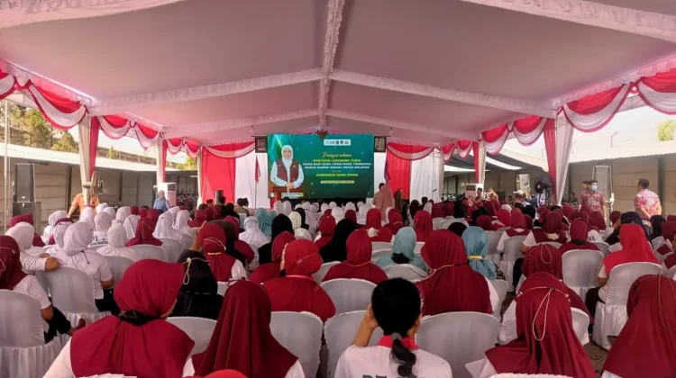 Ratusan Buruh Pabrik Rokok di Kabupaten Madiun Terima BLT