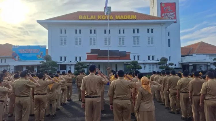 Plt Wali Kota Madiun Beri Arahan ke OPD jelang Agenda Bulan Juni saat Apel Pejabat