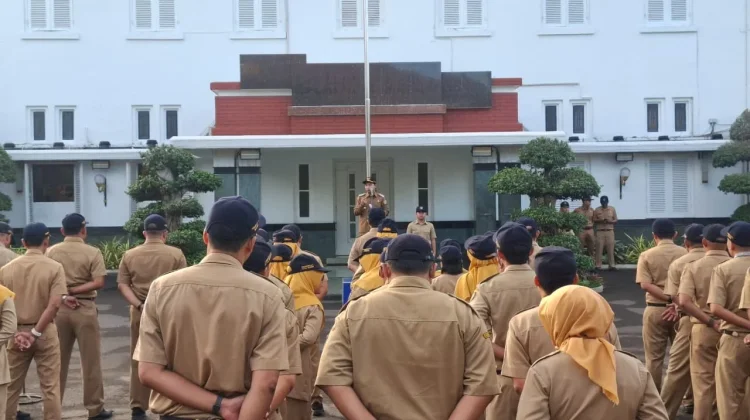 Plt Wali Kota Madiun Beri Arahan ke OPD jelang Agenda Bulan Juni saat Apel Pejabat