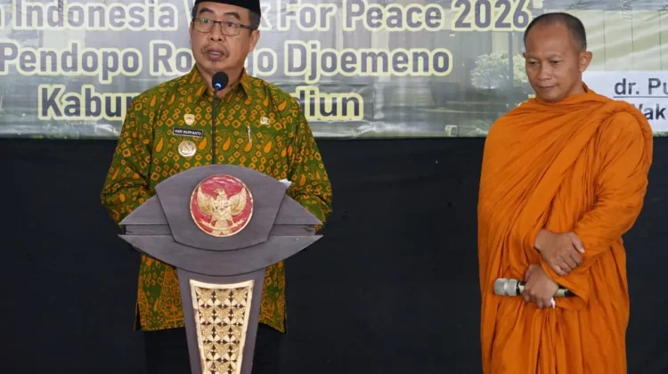 Gaungkan Pesan Perdamaian, Bupati Madiun Berangkatkan Peserta IWFP 2026