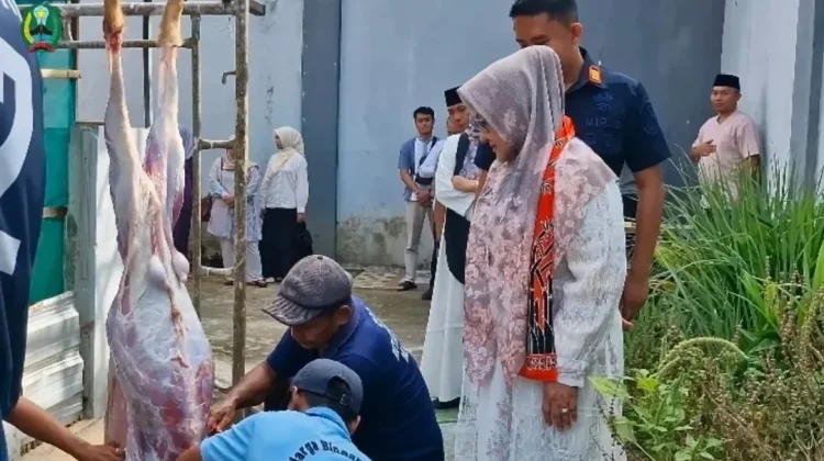 Bupati Magetan Kunjungi Rutan dan Serahkan Hewan Kurban Iduladha
