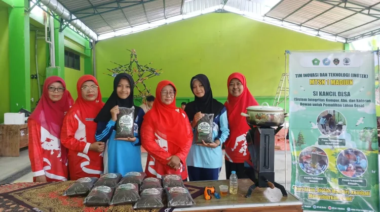 Sistem Integritas Kompor, Abu dan Kotoran Hewan Tuk Pemulihan Lahan Desa