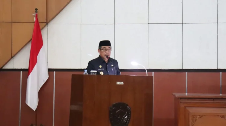 Rapat Paripurna DPRD, Bupati Madiun Sampaikan Nota Keuangan LPJ Tahun 2025