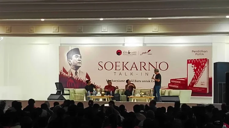 Rocky Gerung Ajak Mahasiswa di Magetan Berani Lahirkan Gagasan Revolusioner
