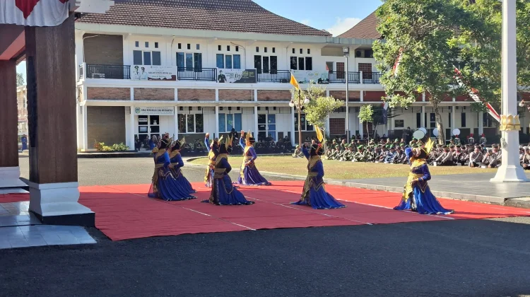 Unjuk Bakat, Polwan Polres Pacitan Meriahkan HUT Bhayangkara ke-80 dengan Tari