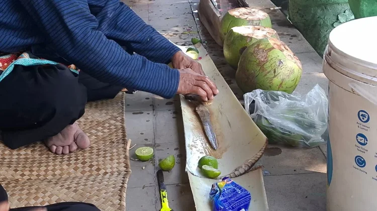 25 Pusaka Dijamas dalam Tradisi Jamasan Desa Sewulan
