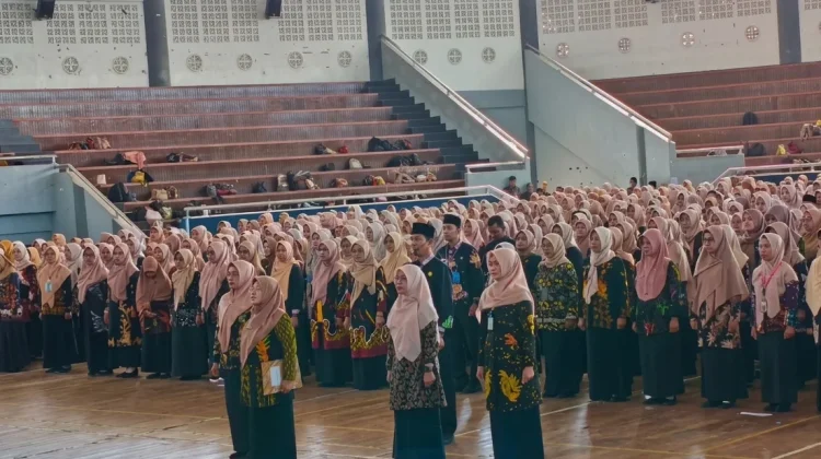 Ribuan Kepsek di Magetan Ikrar Komitmen Hadirkan Pembelajaran Aman Berkualitas