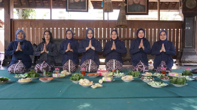 Bupati Madiun Beserta Jajaran Laksanakan Ziarah di Kotagede Yogyakarta