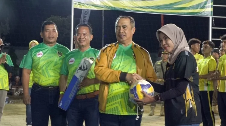 Siapkan Bibit Atlet, Bupati Madiun Buka Kejuaraan Bola Voli