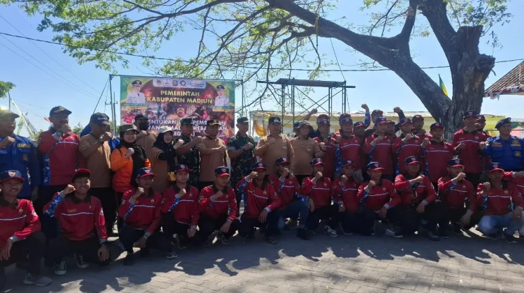 Bupati Madiun Kunjungi Pembinaan REDKAR pada Bahana Bersahaja di Desa Dempelan