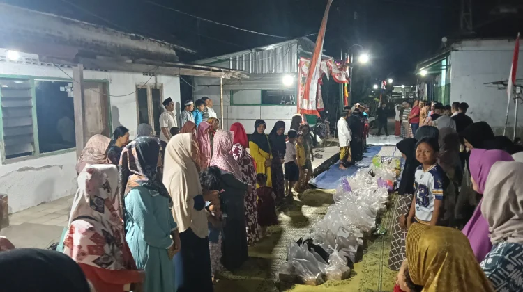 Sambut Kemerdekaan, Warga RT 8 Desa Sambirejo Gelar Malam Tirakatan