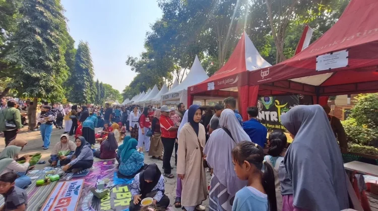Merdeka Sarapan, 2.026 Porsi Gratis Dibagikan untuk Warga Magetan
