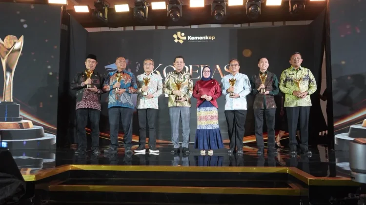 Bupati Madiun Hari Wuryanto Raih Penghargaan Nasional Koperasi Awards 2026