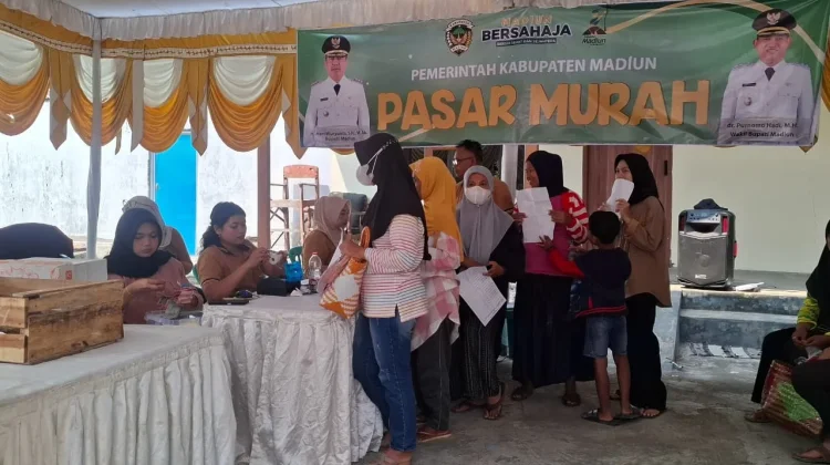 Pasar Murah di Teguhan Sediakan 5 Komoditas dengan Harga Terjangkau
