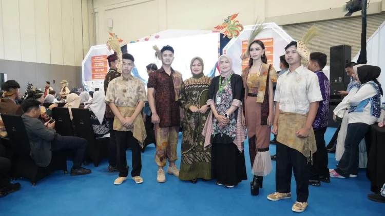 Ajang Promosi Batik, Wastra Madiun Tampil Elegan di APKASI Otonomi Expo 2026