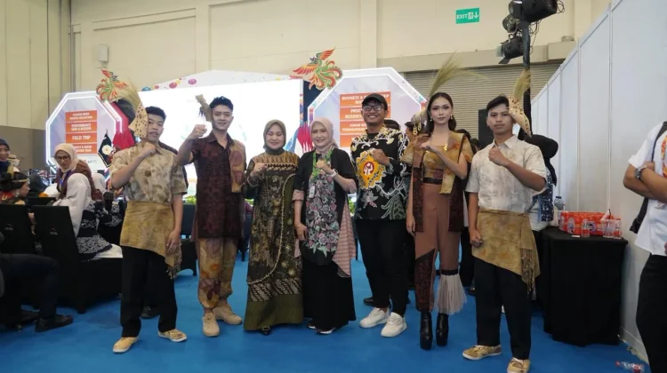 Ajang Promosi Batik, Wastra Madiun Tampil Elegan di APKASI Otonomi Expo 2026