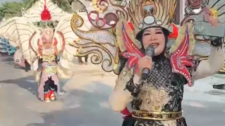 MERIAH! Ratusan Warga RT 8 Ikuti Jalan Santai dan Mini Carnival Peringatan HUT RI