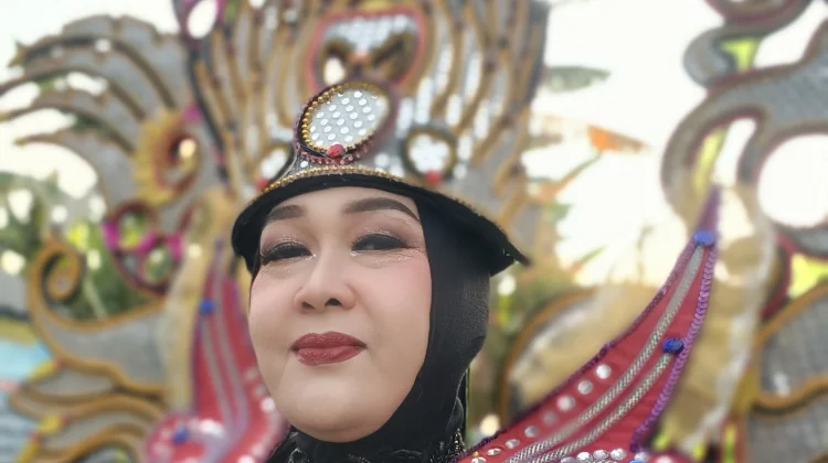 MERIAH! Ratusan Warga RT 8 Ikuti Jalan Santai dan Mini Carnival Peringatan HUT RI