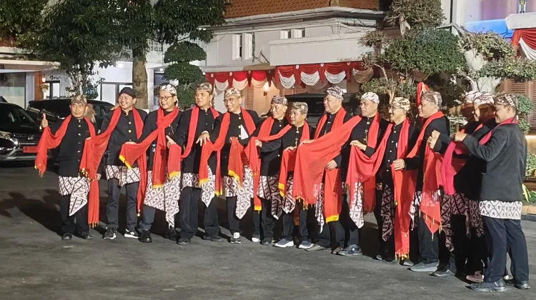 Ribuan Penari Tampilkan "Beksan Parisuka" di Pahlawan Street Center