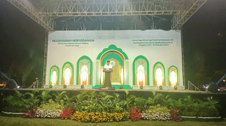 Ribuan Pengamal Sholawat Wahidiyah Peringati Maulid Nabi Muhammad dan HUT ke 81 RI