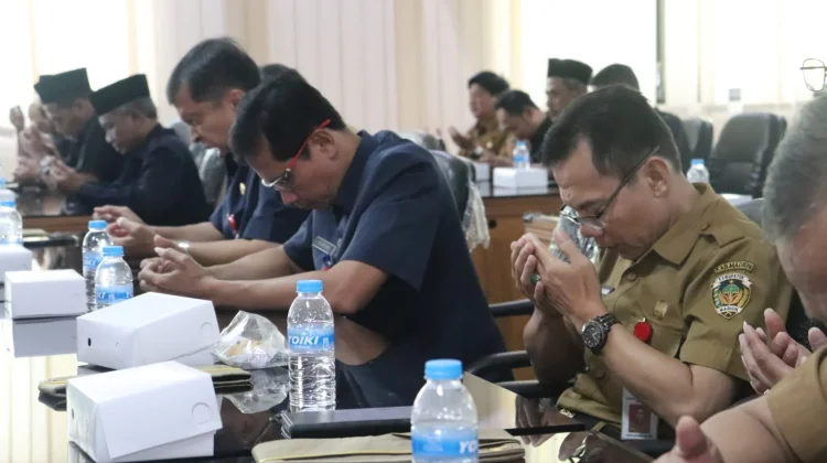 Pemkab Madiun Lepas Purna Tugas Tujuh Kepala Perangkat Daerah